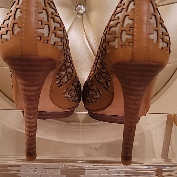 Tory Burch Brown Leather Regan Peep Toe Heels - Picture 12 of 16